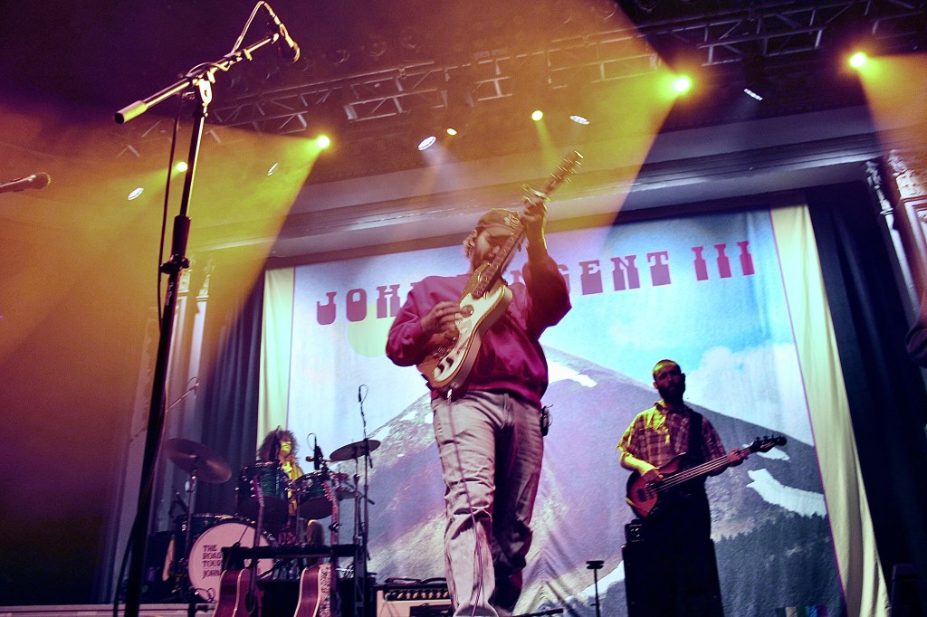 GALLERY: John Vincent III with Murdo Mitchell – Newport Music Hall,&nbsp;4/9/25