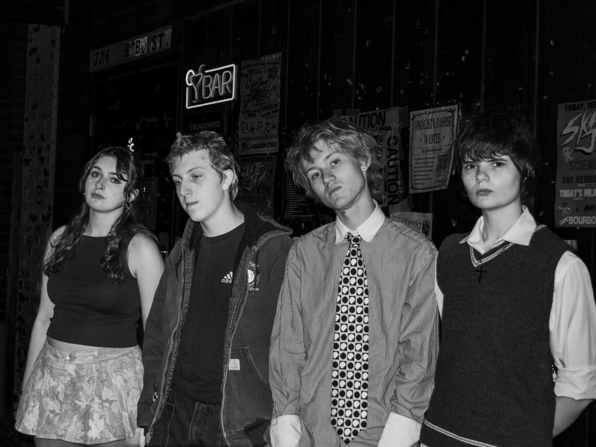 INTERVIEW & GALLERY: An Evening With The Laughing&nbsp;Chimes